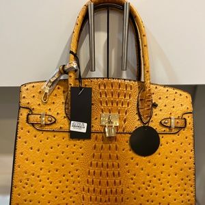 Deluxity PETA approved vegan handbag